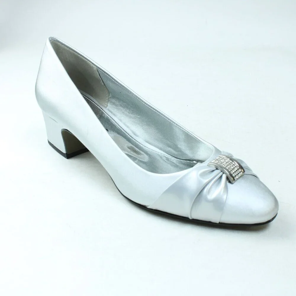 Easy Street Eloise Block Pumps Womens Size 7 M Heels Silver‎ Jewled Bow Toe NEW
